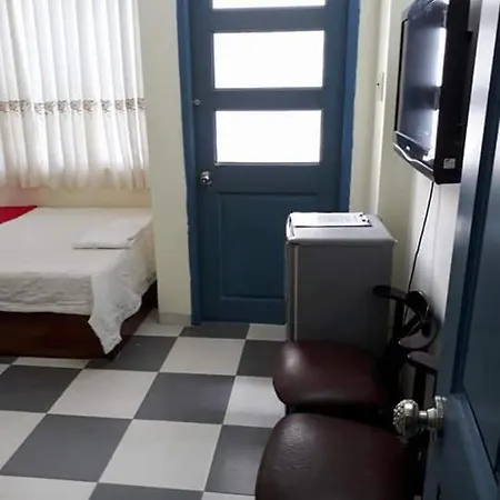 Queen Pearl Hostel